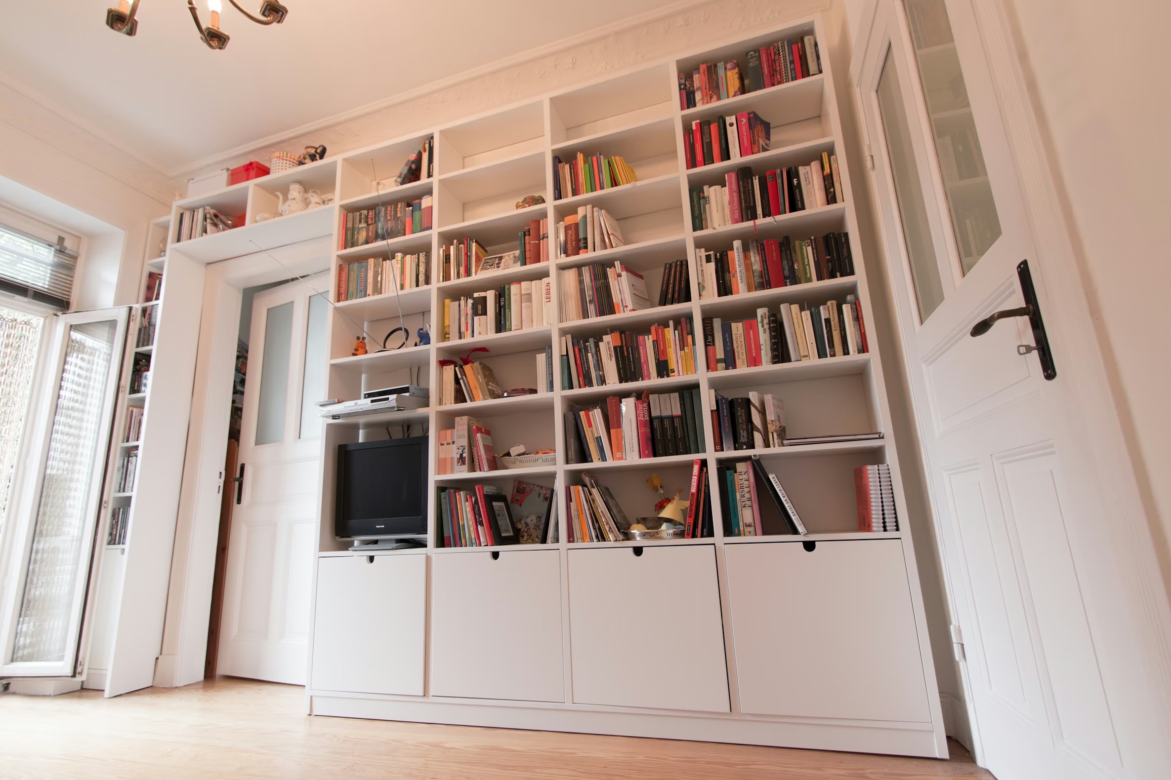 Built-in shelving detail